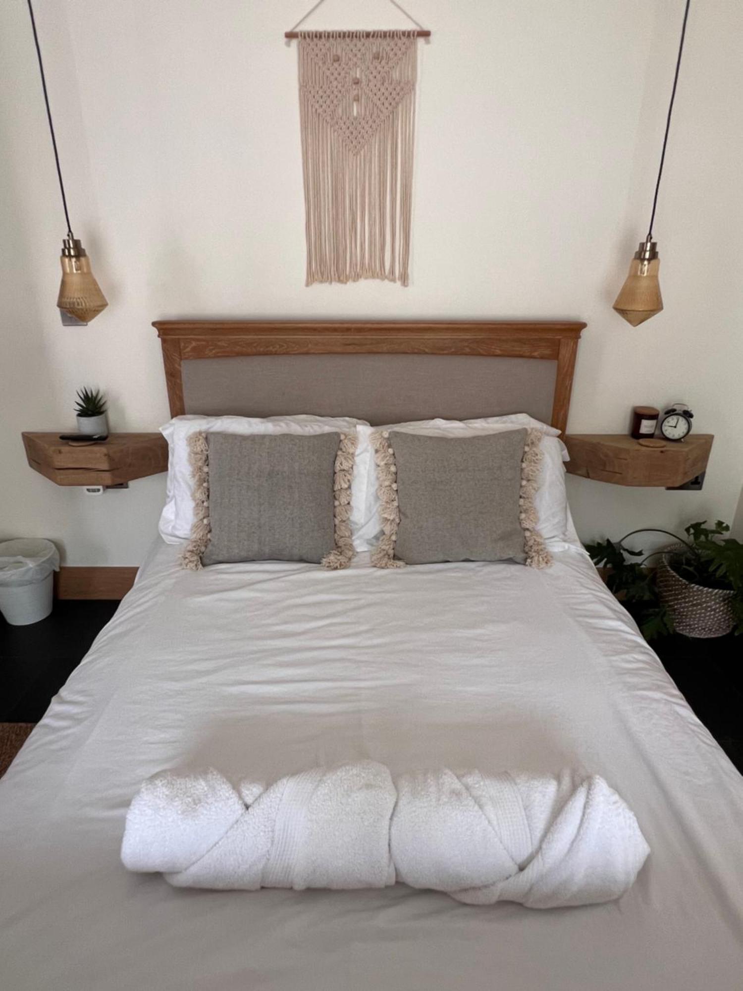 Luxury Courtyard Studio In Llangollen Esterno foto