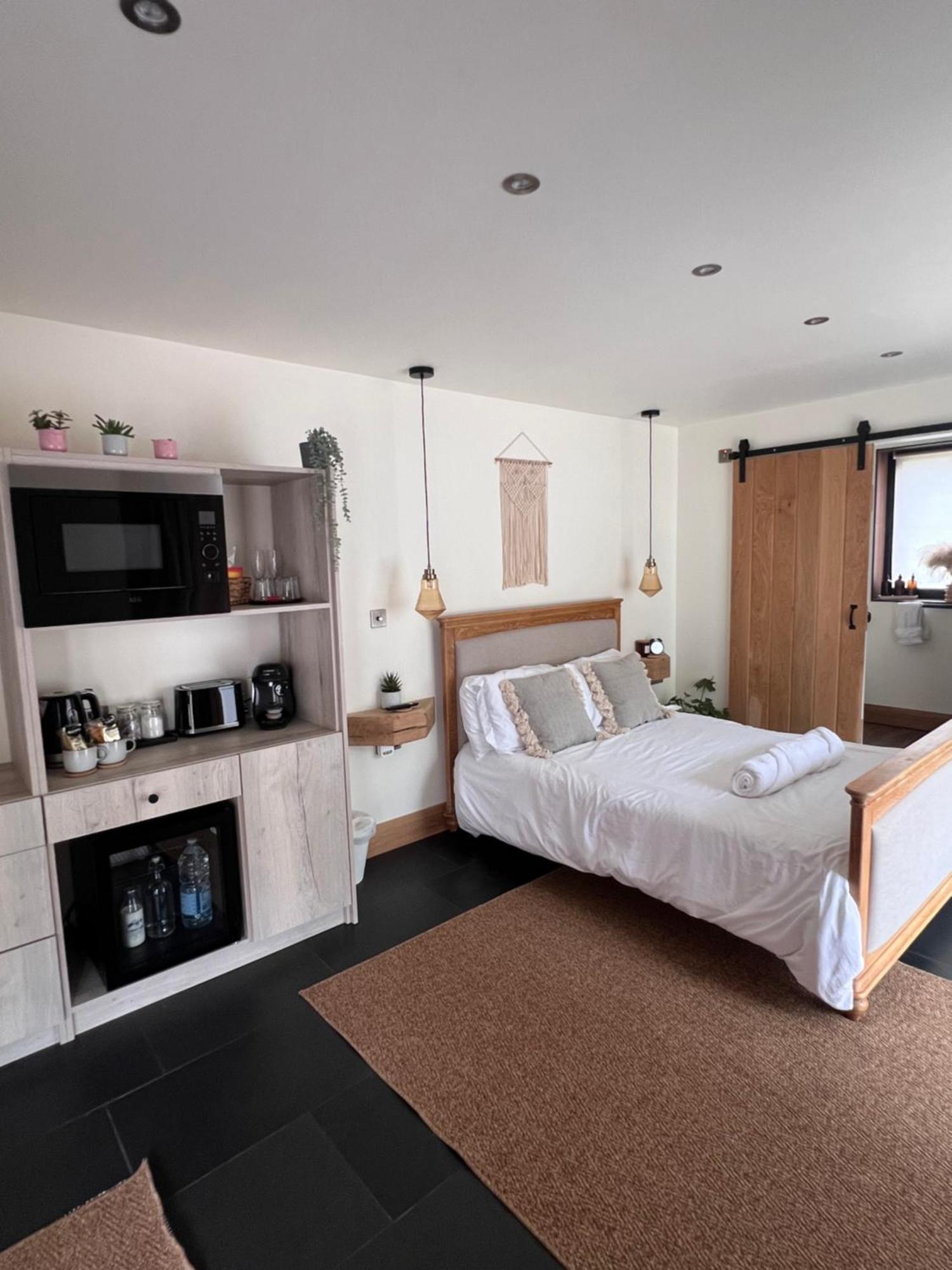 Luxury Courtyard Studio In Llangollen Esterno foto