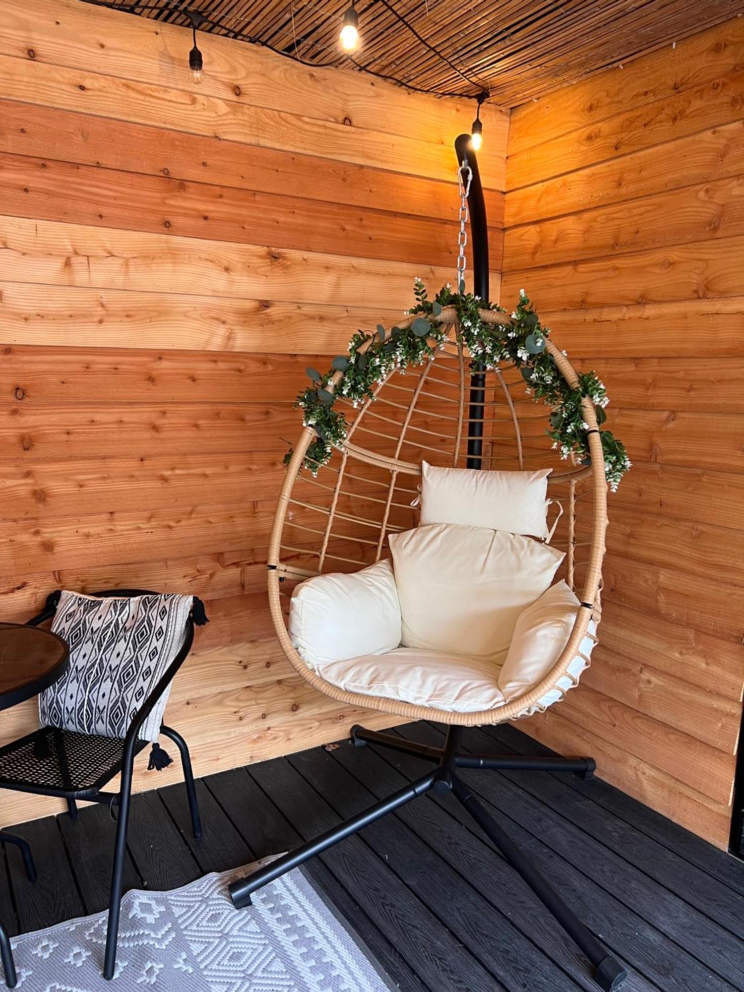 Luxury Courtyard Studio In Llangollen Esterno foto